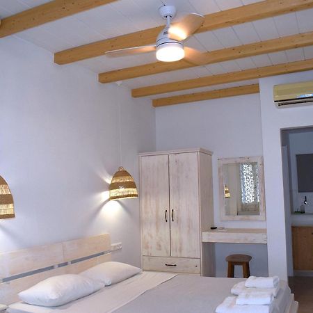 Κalamitsi Rooms & Apartments Kímolos Exteriér fotografie