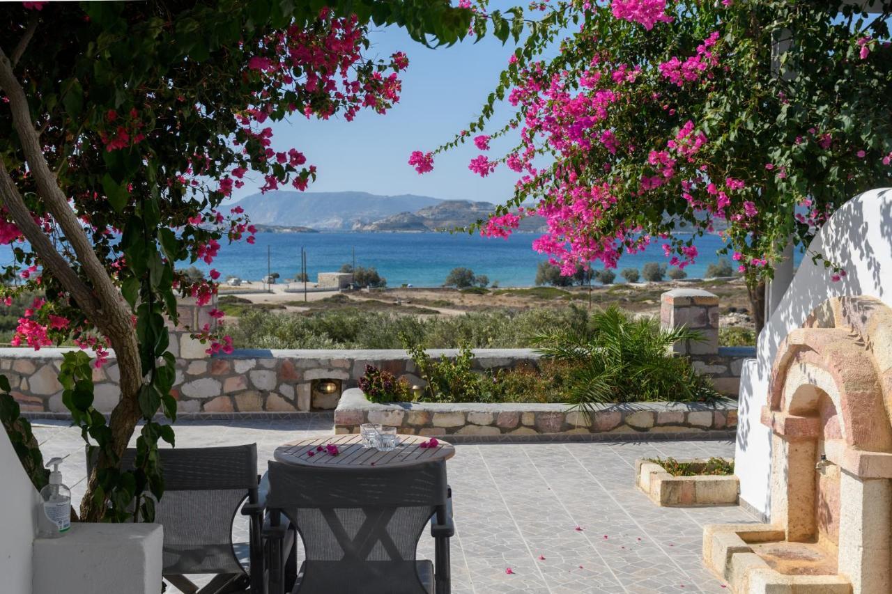 Κalamitsi Rooms & Apartments Kímolos Exteriér fotografie