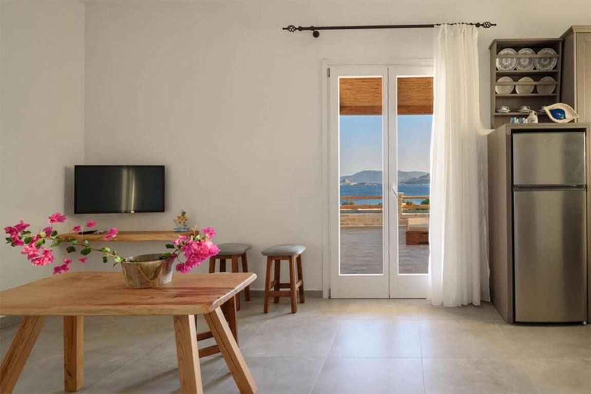 Κalamitsi Rooms & Apartments Kímolos Exteriér fotografie