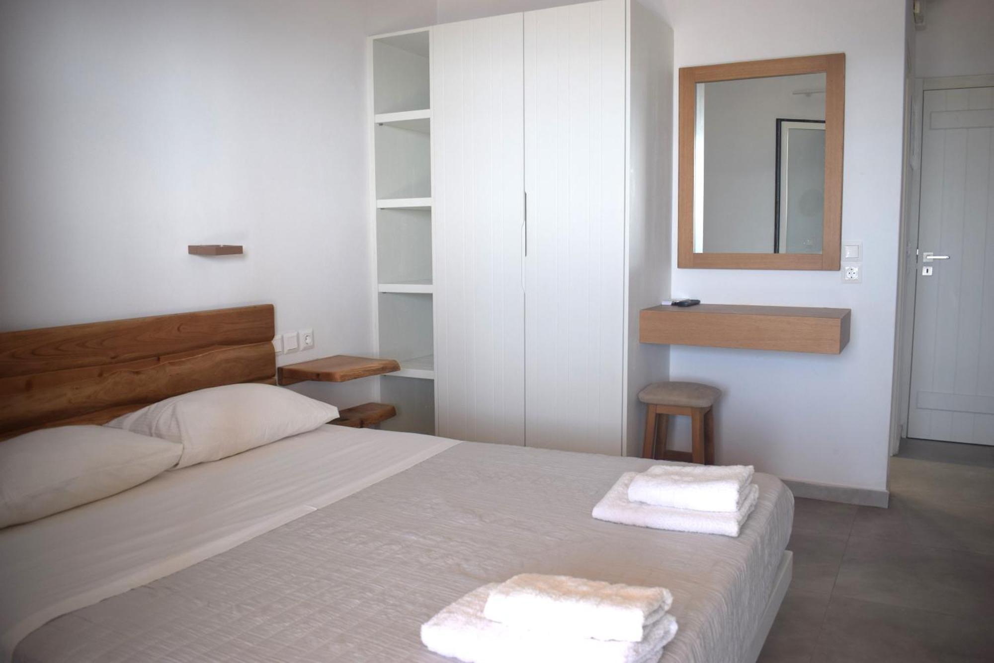 Κalamitsi Rooms & Apartments Kímolos Exteriér fotografie