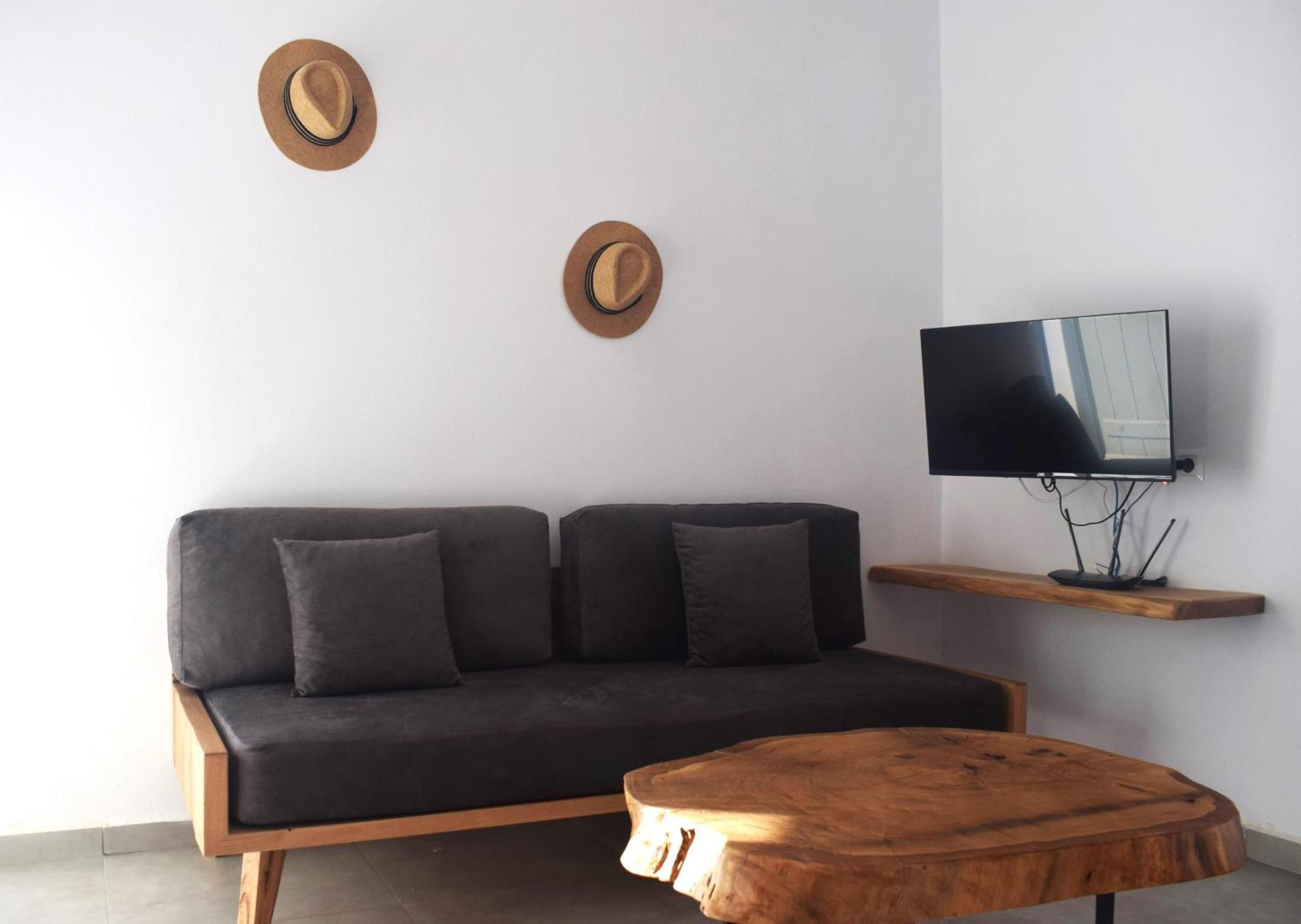 Κalamitsi Rooms & Apartments Kímolos Exteriér fotografie