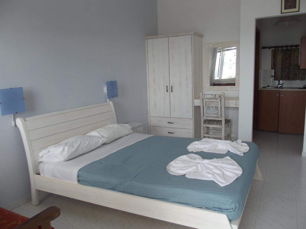 Κalamitsi Rooms & Apartments Kímolos Exteriér fotografie