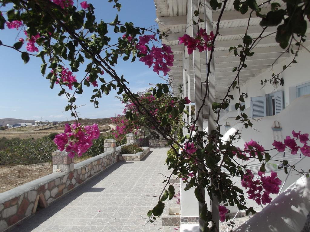 Κalamitsi Rooms & Apartments Kímolos Exteriér fotografie